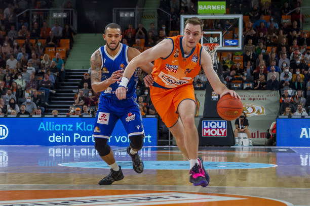 于对拜仁俱 于对拜仁俱